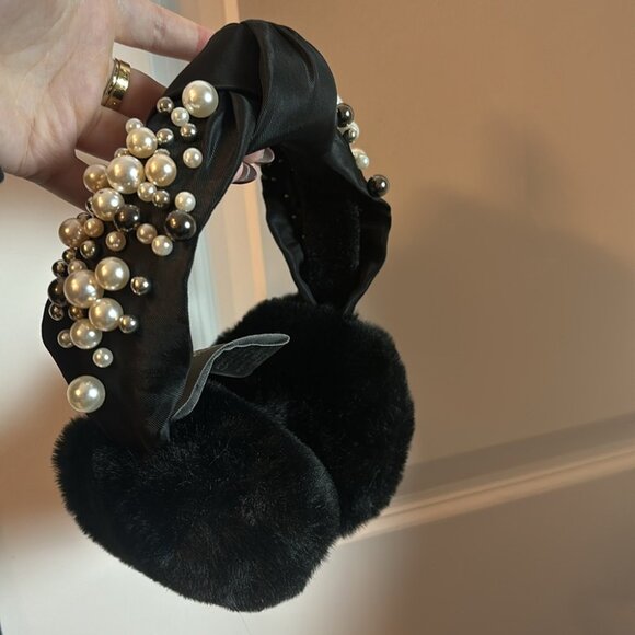 Vince Camuto Black Pearl Accent Ear Muffs - Picture 1 of 6